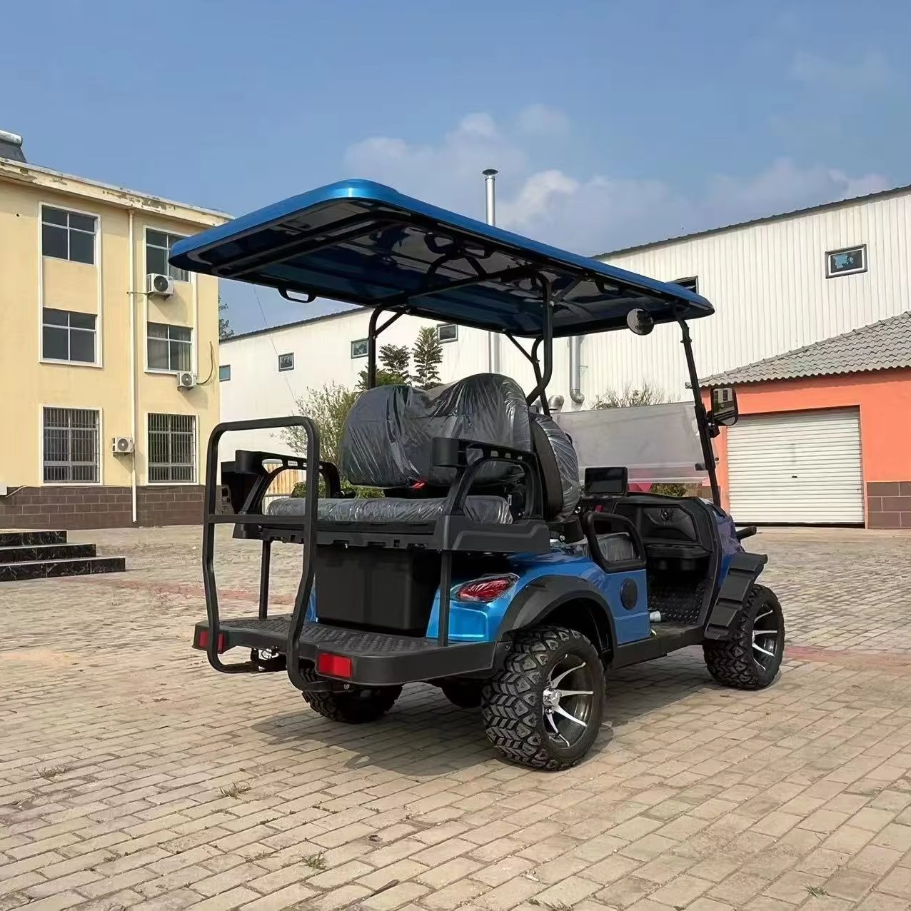 CL 4 Wheel Drive Gas Golf Cart 4 Seater Gasoline Lifted off Street Legal 4X4 Golf Cart